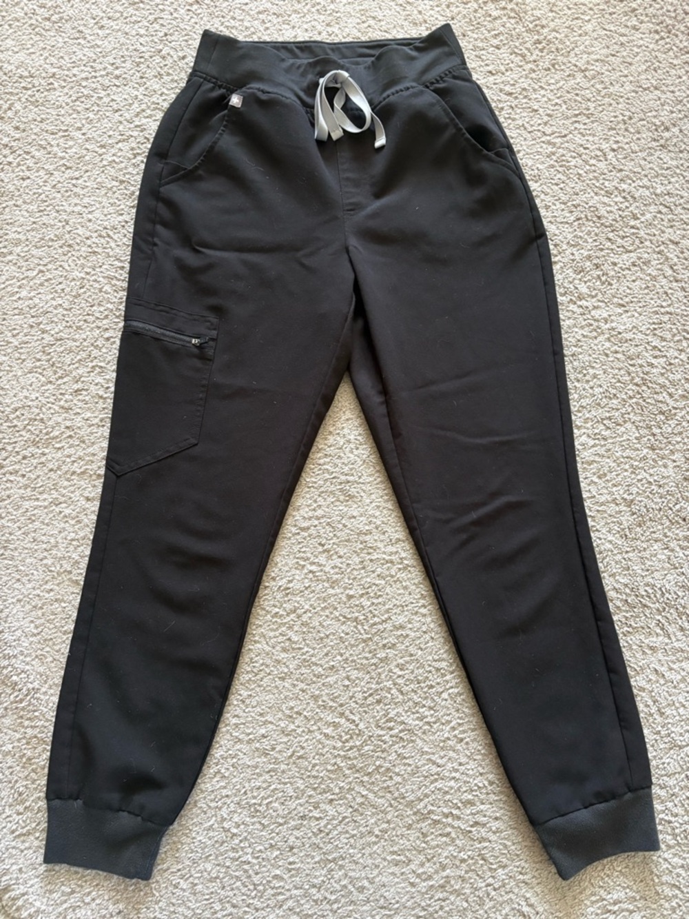 FIGS women nursing joggers. Black XS with gray drawstring. Super comfortable.